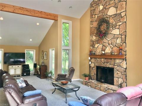 30380 Cannon Rd, Solon, OH 44139 photo 2