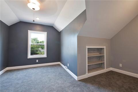 864 E Waterloo Rd, Akron, OH 44306 photo 12