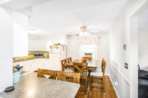 218 Hemlock Dr, Elyria, OH 44035 photo 8