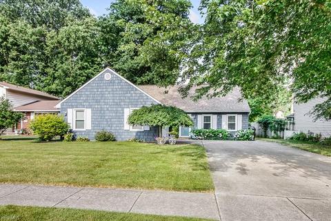 218 Hemlock Dr, Elyria, OH 44035 photo 1