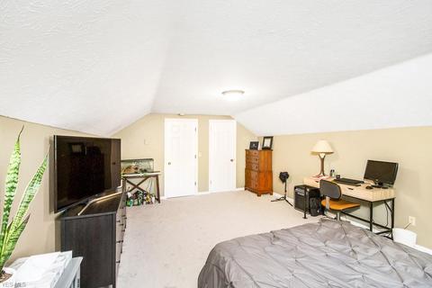 218 Hemlock Dr, Elyria, OH 44035 photo 18