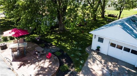 29823 Robert St, Wickliffe, OH 44092 photo 2
