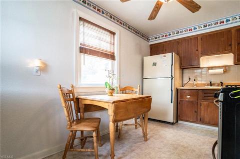 545 Cambridge Ave, Elyria, OH 44035 photo 8