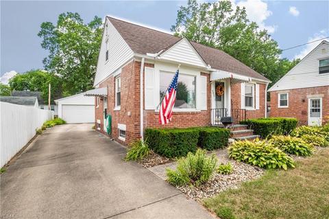 545 Cambridge Ave, Elyria, OH 44035 photo 3