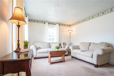 545 Cambridge Ave, Elyria, OH 44035 photo 5