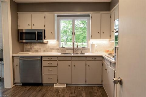 560 Eggleston Rd, Aurora, OH 44202 photo 4