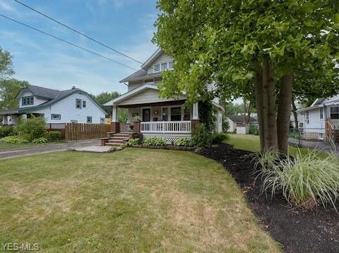 51 Baker St, Berea, OH 44017 photo 2