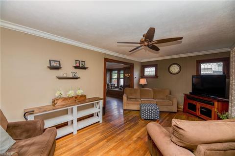 51 Baker St, Berea, OH 44017 photo 6