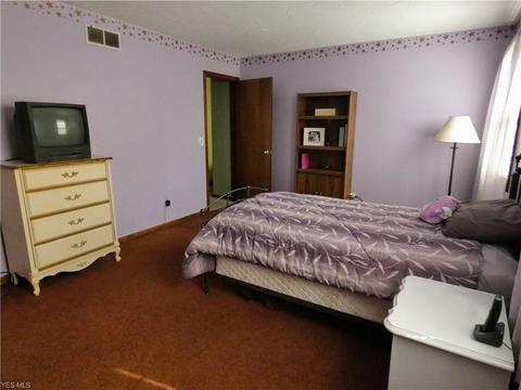 7765 Arbor Dr, Parma, OH 44130 photo 16