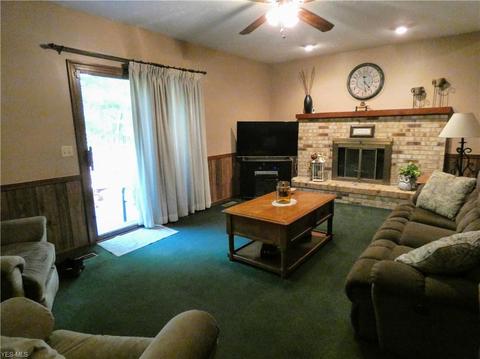 7765 Arbor Dr, Parma, OH 44130 photo 4