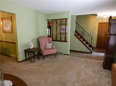 7765 Arbor Dr, Parma, OH 44130 photo 11