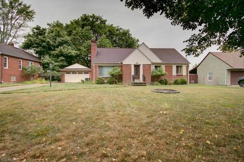 5836 Eldon Dr, Parma Heights, OH 44130 photo 1