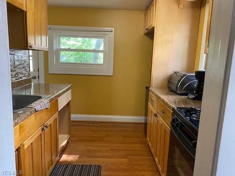 28601 Uxbridge Dr, Willowick, OH 44095 photo 6