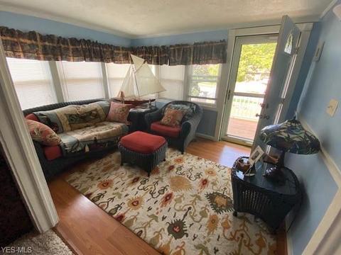 28601 Uxbridge Dr, Willowick, OH 44095 photo 2