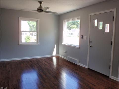 600 Harvard Ave, Elyria, OH 44035 photo 2