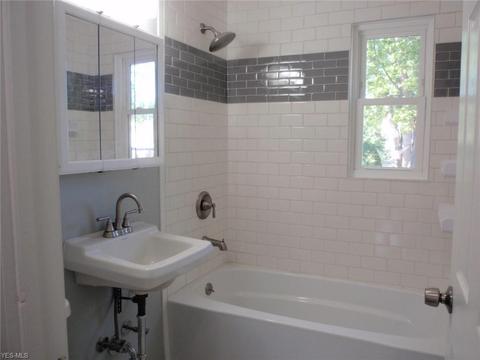600 Harvard Ave, Elyria, OH 44035 photo 8