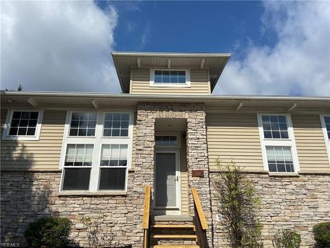 191 Copperstone Ct, Seven Hills, OH 44131 photo 2