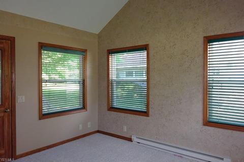 11 Parkview Dr, Berea, OH 44017 photo 4