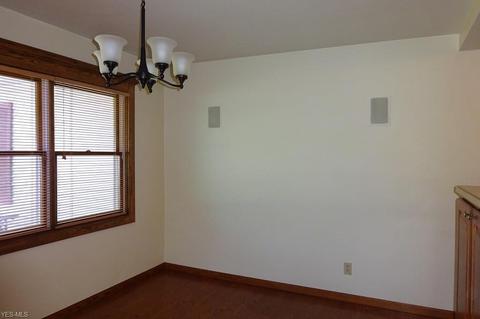 11 Parkview Dr, Berea, OH 44017 photo 5