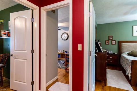 330 Crestview Dr, Munroe Falls, OH 44262 photo 16