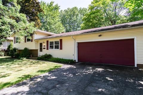 330 Crestview Dr, Munroe Falls, OH 44262 photo 24