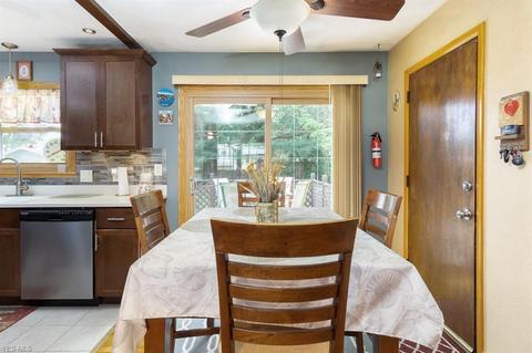 330 Crestview Dr, Munroe Falls, OH 44262 photo 8