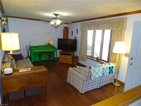281 Horseshoe Dr, Lagrange, OH 44050 photo 10