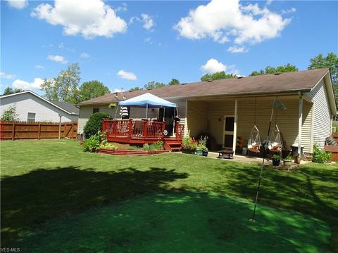 281 Horseshoe Dr, Lagrange, OH 44050 photo 4