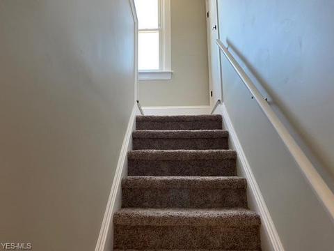 7012 State Rd, Parma, OH 44134 photo 9