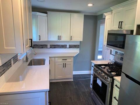 7012 State Rd, Parma, OH 44134 photo 5