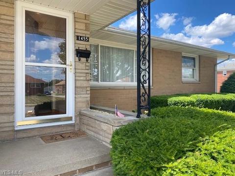 1455 Marilyn Ave NW, Canton, OH 44708 photo 2