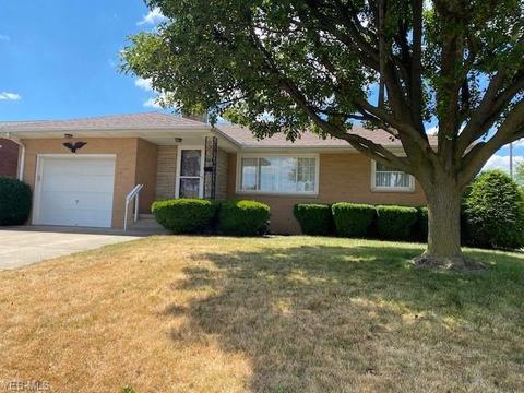 1455 Marilyn Ave NW, Canton, OH 44708 photo 1