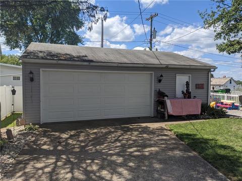 116 Prospect St, Dover, OH 44622 photo 5