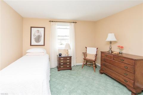950 Orchardview Ave, Seven Hills, OH 44131 photo 14