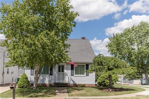 950 Orchardview Ave, Seven Hills, OH 44131 photo 1