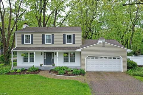 664 Pebble Beach Dr, Akron, OH 44333 photo 1