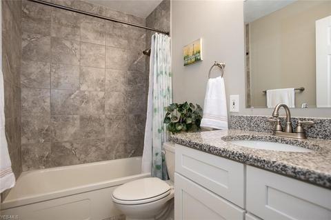 664 Pebble Beach Dr, Akron, OH 44333 photo 23