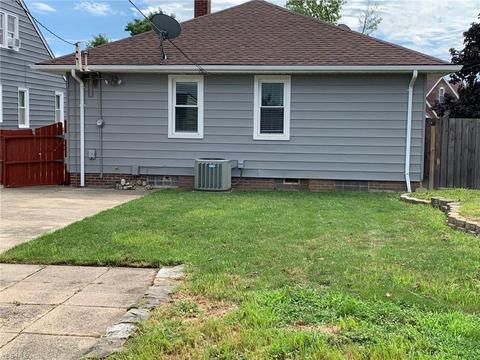 6820 Ackley Rd, Parma, OH 44129 photo 15