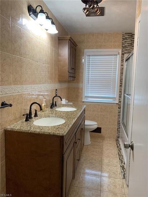 6820 Ackley Rd, Parma, OH 44129 photo 10