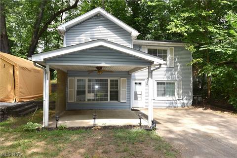 345 E Pace Ave, Coventry, OH 44319 photo 4
