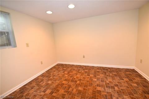 345 E Pace Ave, Coventry, OH 44319 photo 11