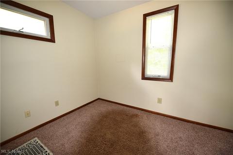 345 E Pace Ave, Coventry, OH 44319 photo 15