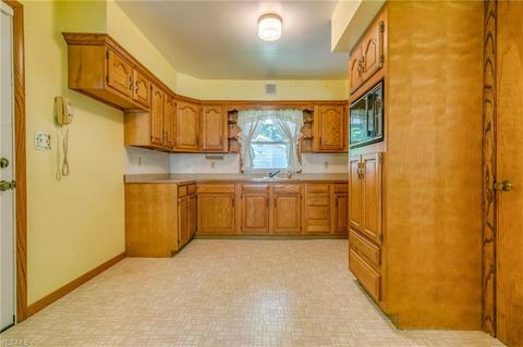 7858 Munson Rd, Mentor, OH 44060 photo 8