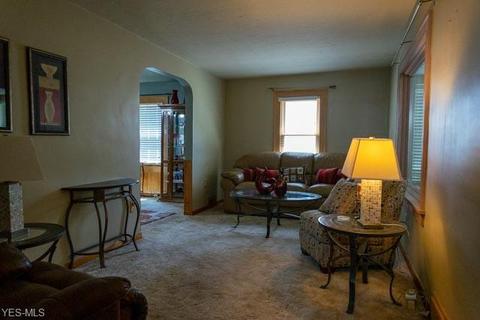 2503 Edwin Ave, Akron, OH 44314 photo 6