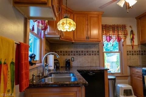 2503 Edwin Ave, Akron, OH 44314 photo 10