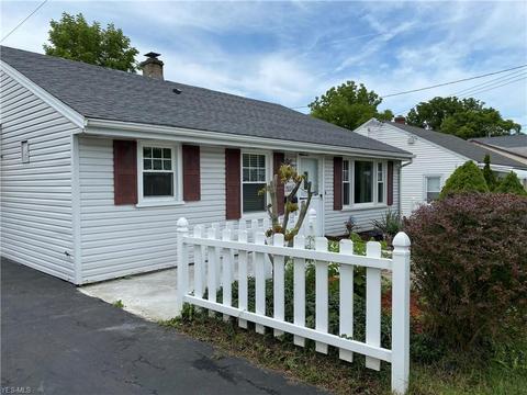 7220 Vineland Pl, Youngstown, OH 44512 photo 2