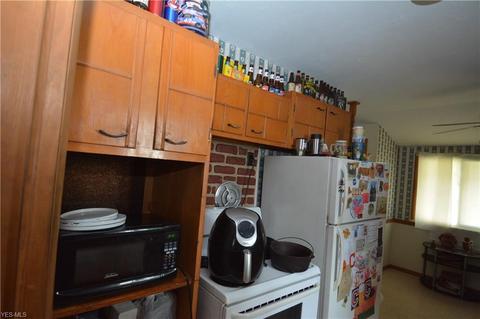 434 Walnut Dr, Berea, OH 44017 photo 8