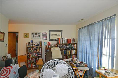 434 Walnut Dr, Berea, OH 44017 photo 5