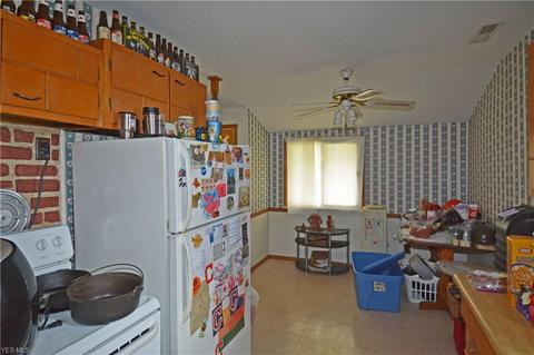 434 Walnut Dr, Berea, OH 44017 photo 7