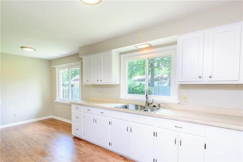 131 Miami Ave, Elyria, OH 44035 photo 5
